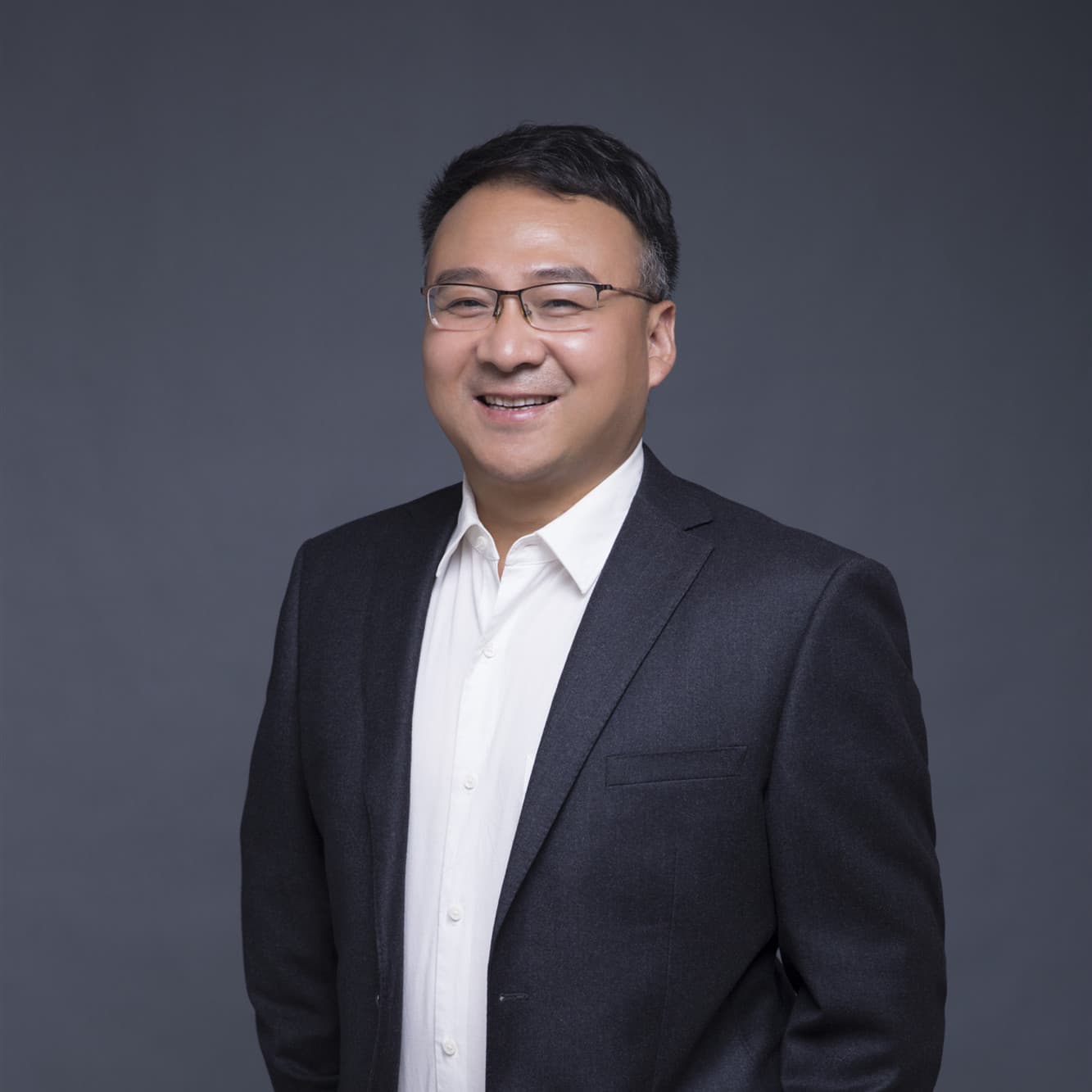 吕西峰律师照片