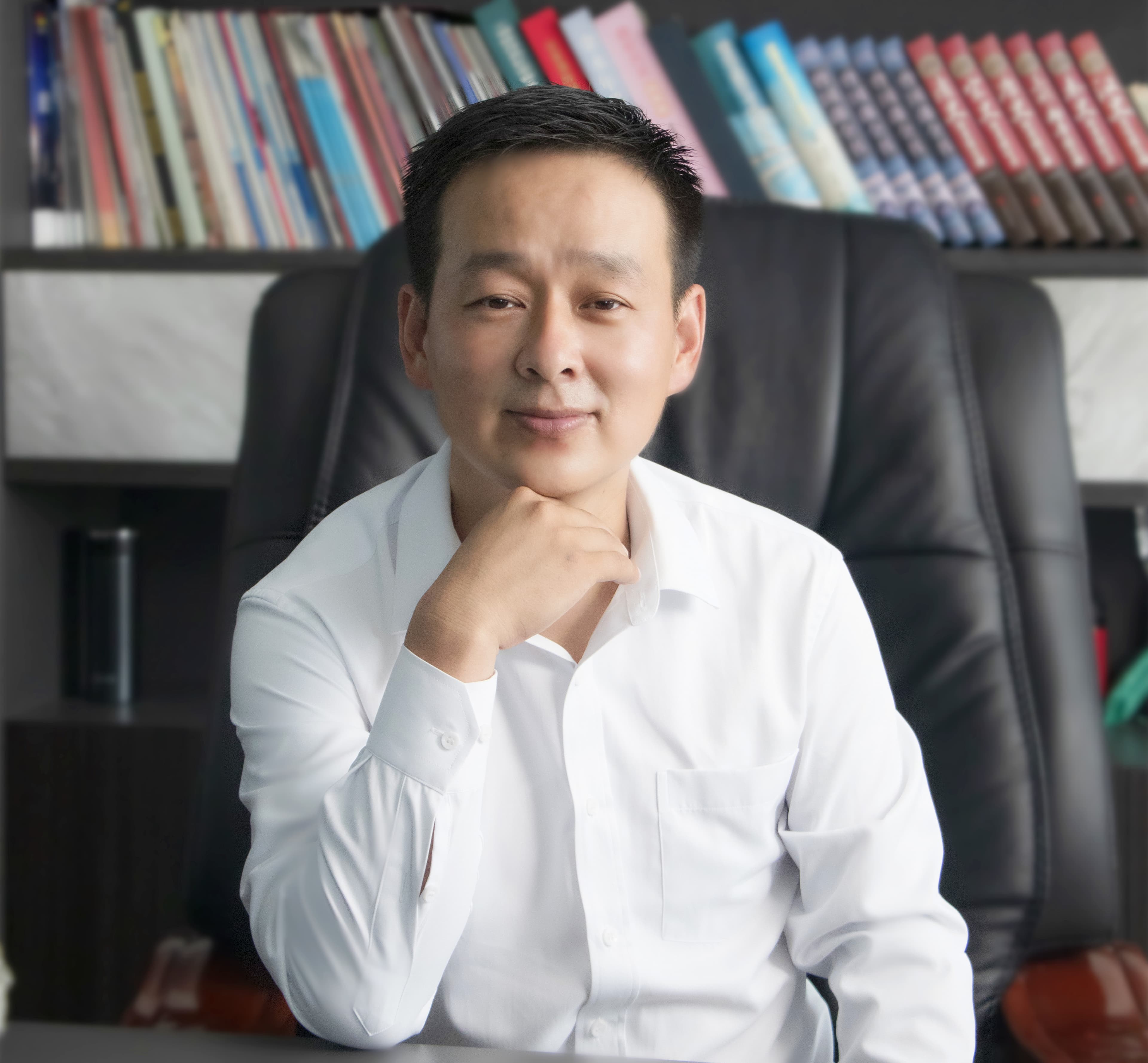 周长海律师照片