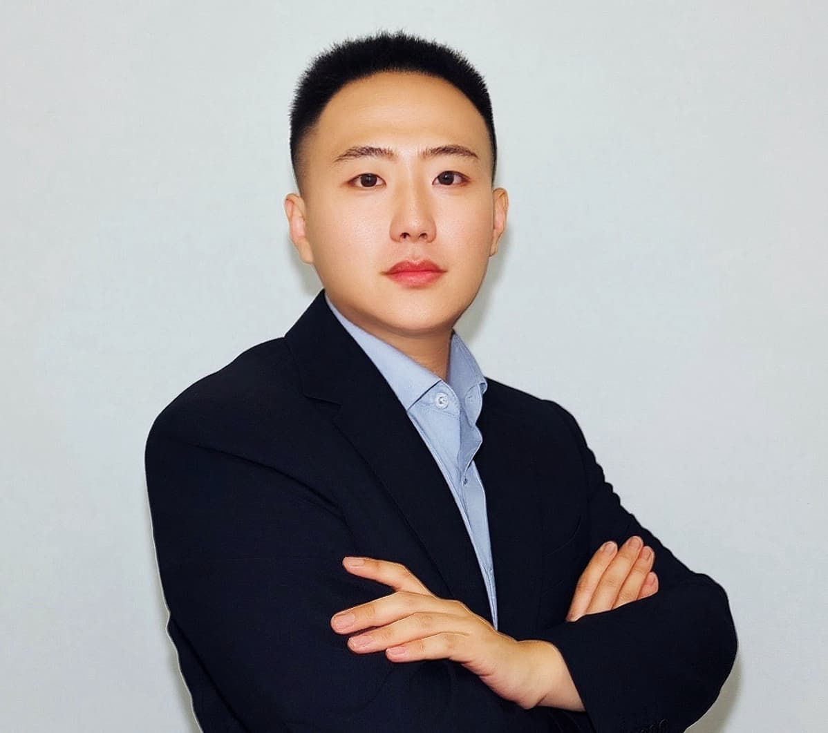 王潇童律师照片