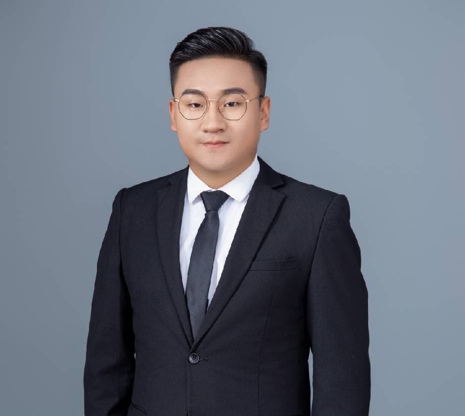 吕政霖 主任律师照片