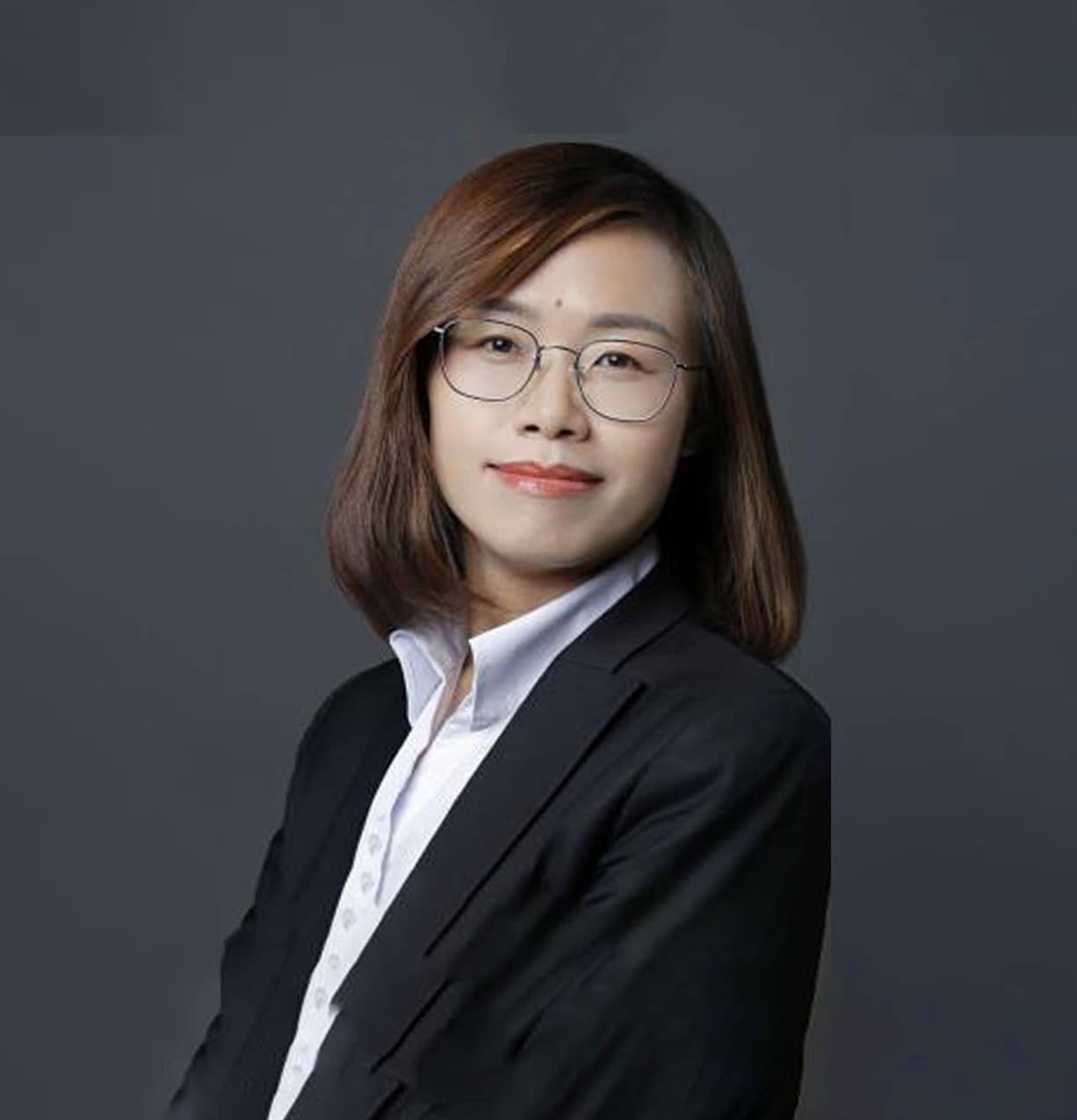 郑敬敬律师照片